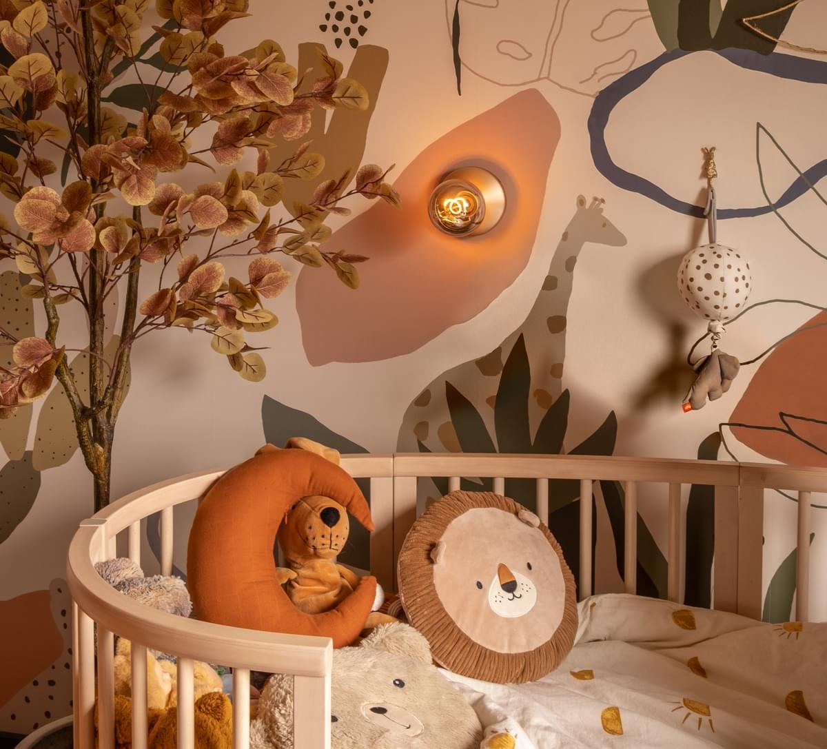 Bee Gold Smoked Wireless Wall Light van Humble Lights - Afbeelding 4