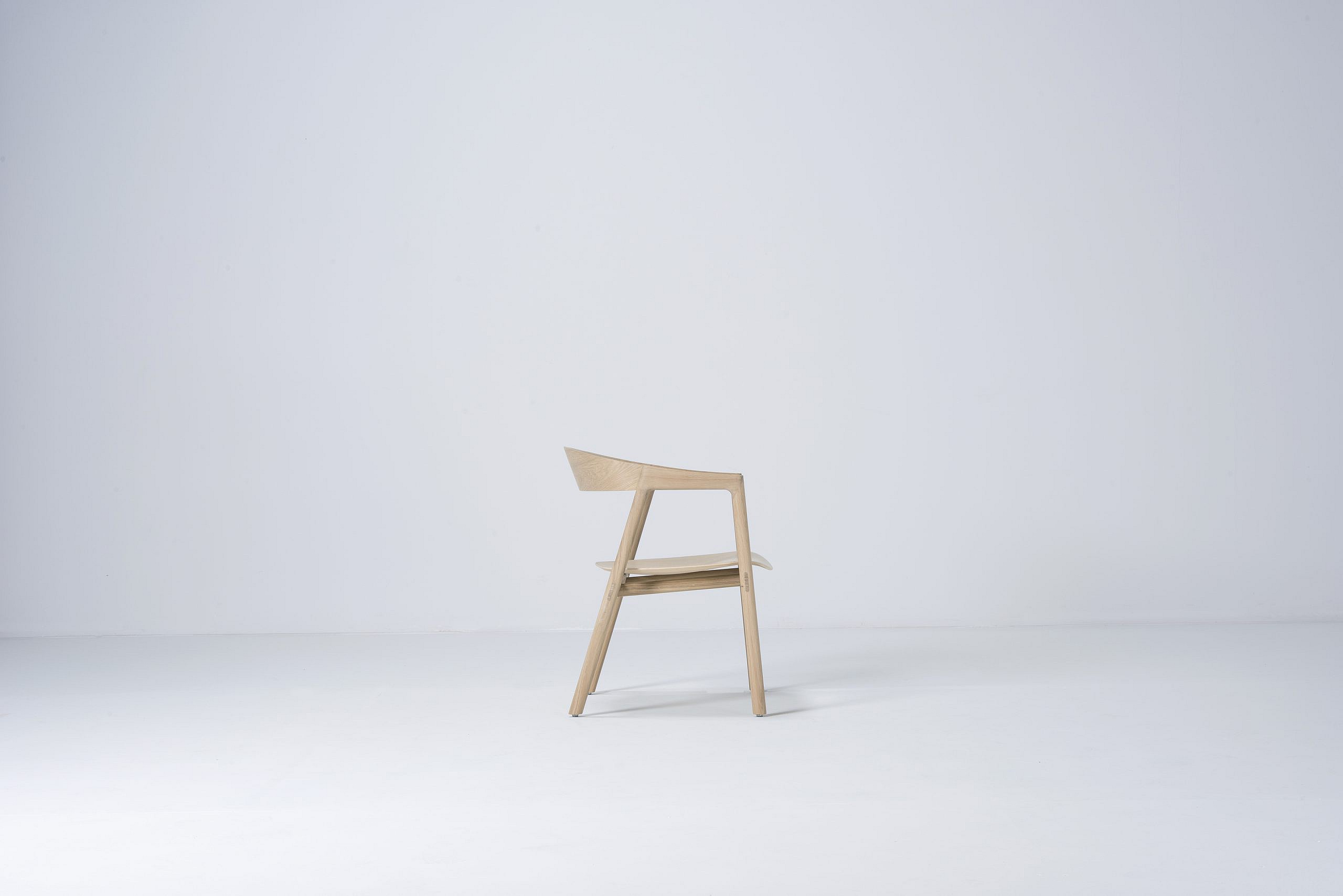 Gazzda Muna Chair eikenhouten eetkamerstoel - Afbeelding 7