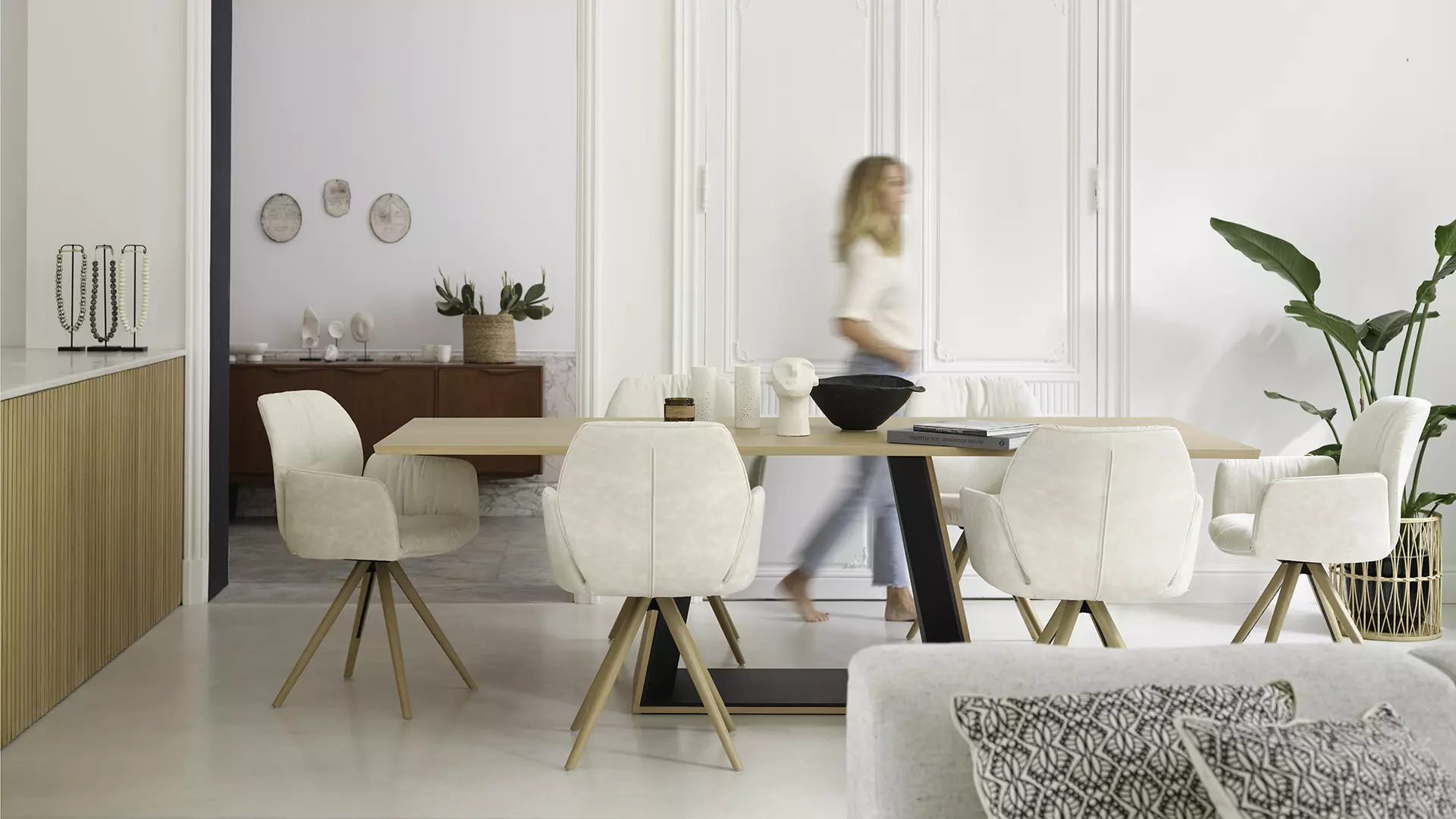 Mobitec Mood 99 eetkamerstoel met houten poten