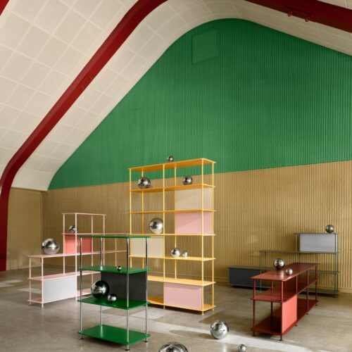 Free 321000 stellingkast van Montana Furniture