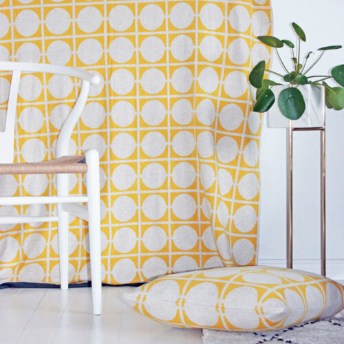 Don Yellow kussen van Funky Doris - Afbeelding 3