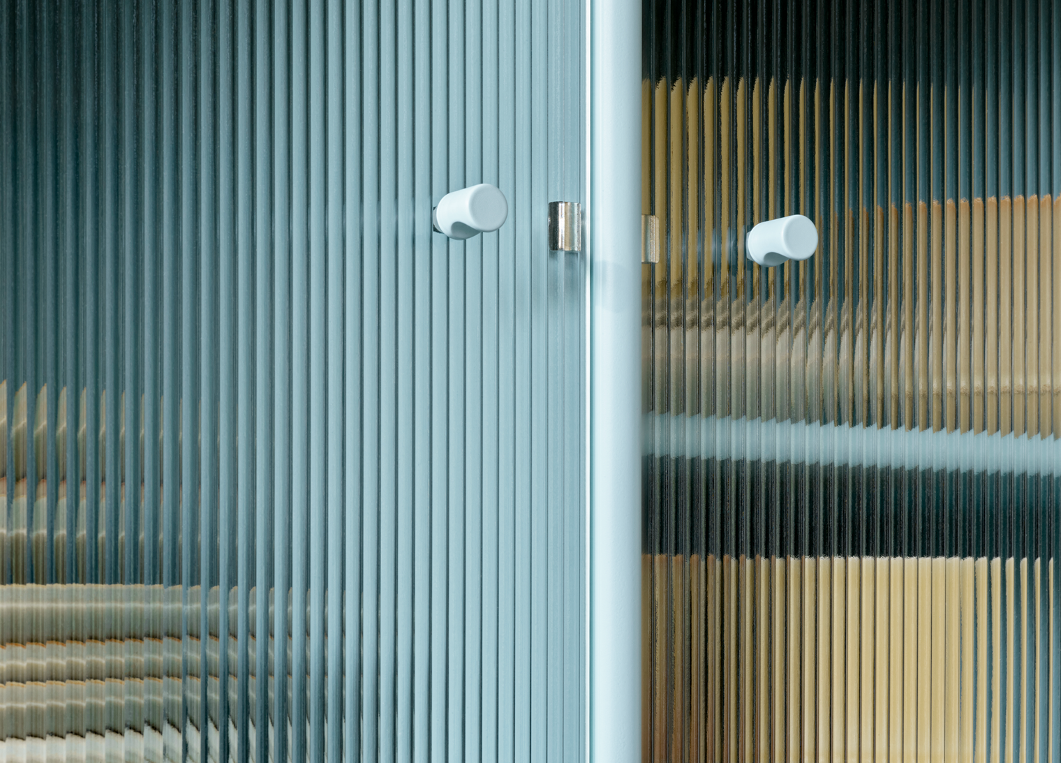 RIPPLE I Vitrinekast van Montana Furniture - Afbeelding 6