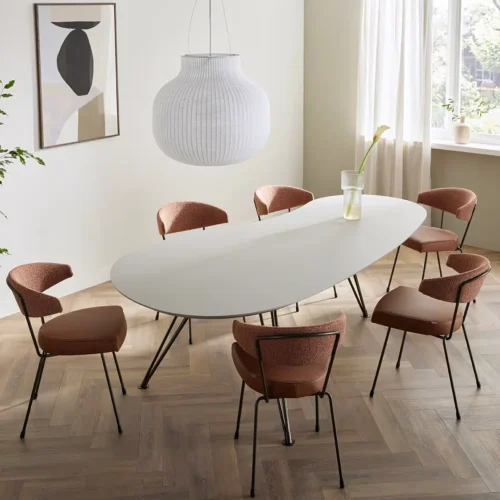 Cloudy tafel van Bree's New World