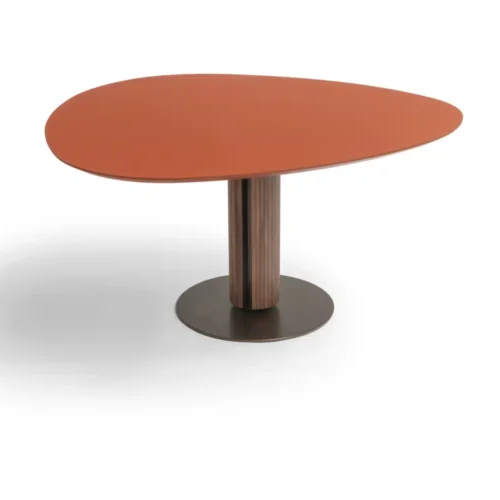 Steely tafel van Bree's New World